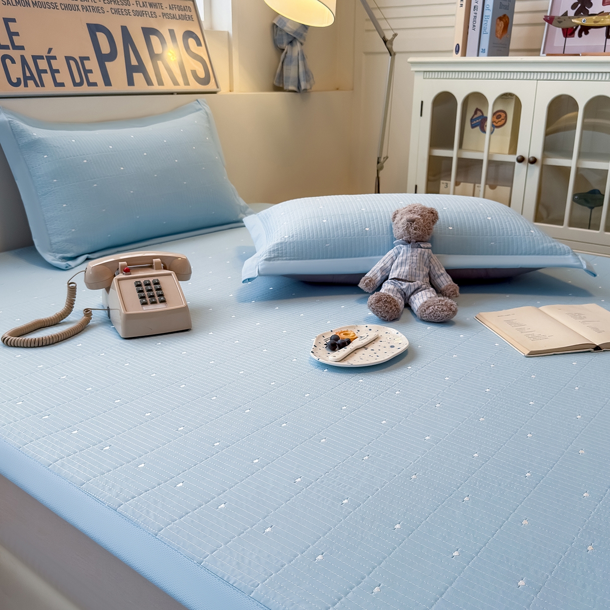 91家纺网 家纺一手货源 找家纺 懒猫家纺 2026新款满天星绗绣莫兰迪色系床席床笠款凉席 海盐气泡-床席款