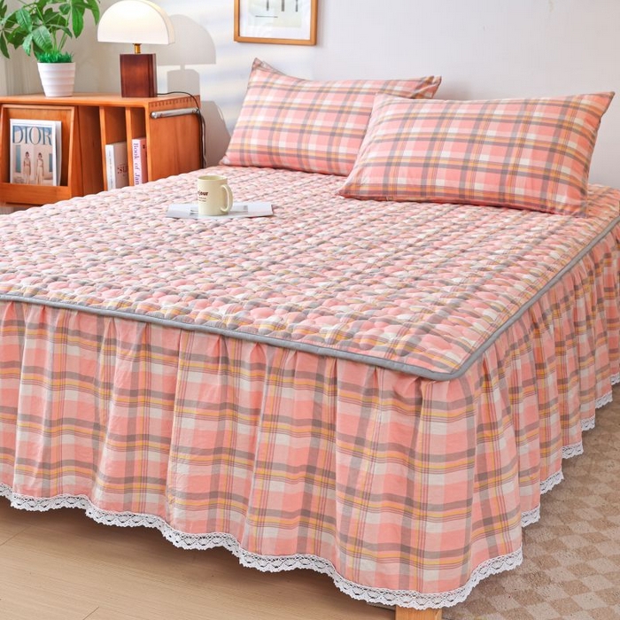 91家纺网 家纺一手货源 找家纺 欧妮家纺 2026新款全棉色织水洗棉夹棉床裙 全棉色织水洗棉-柔粉格