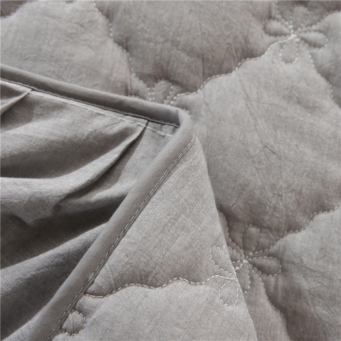 91家纺网 家纺一手货源 找家纺 欧妮家纺 2026新款全棉色织水洗棉夹棉床裙 日式水洗棉夹棉床裙J-深烟灰