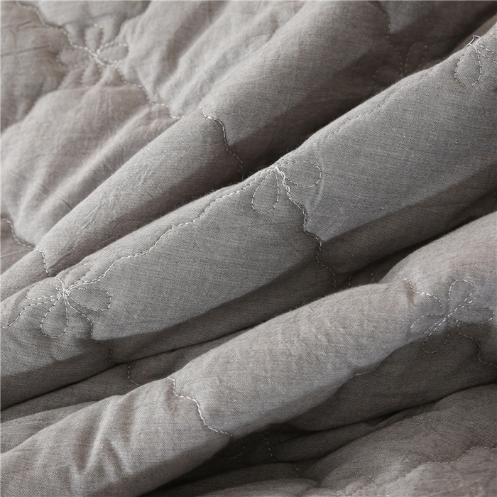 91家纺网 家纺一手货源 找家纺 欧妮家纺 2026新款全棉色织水洗棉夹棉床裙 日式水洗棉夹棉床裙J-深烟灰