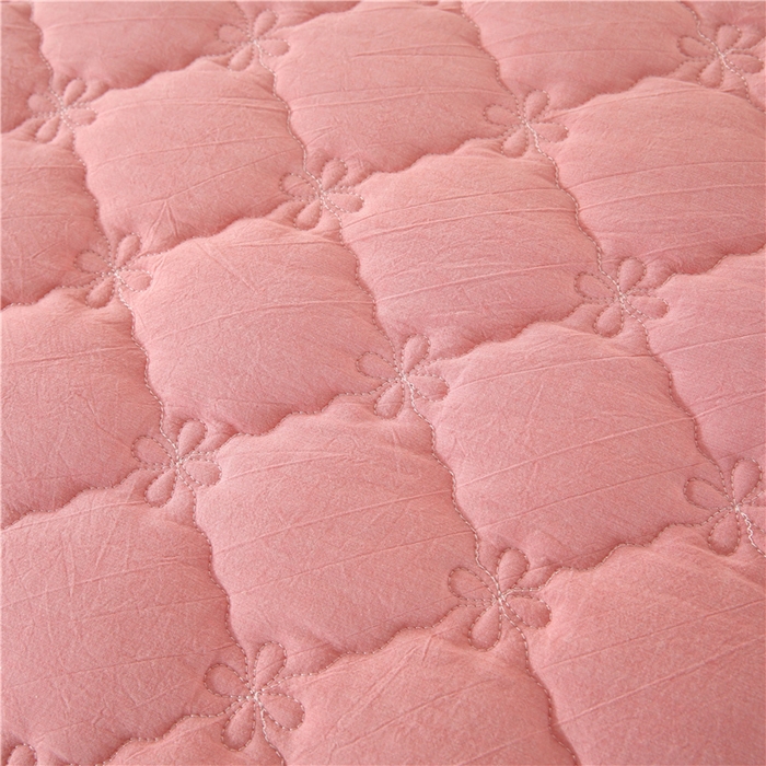 91家纺网 家纺一手货源 找家纺 欧妮家纺 2026新款全棉色织水洗棉夹棉床裙 日式水洗棉夹棉床裙J-西瓜红