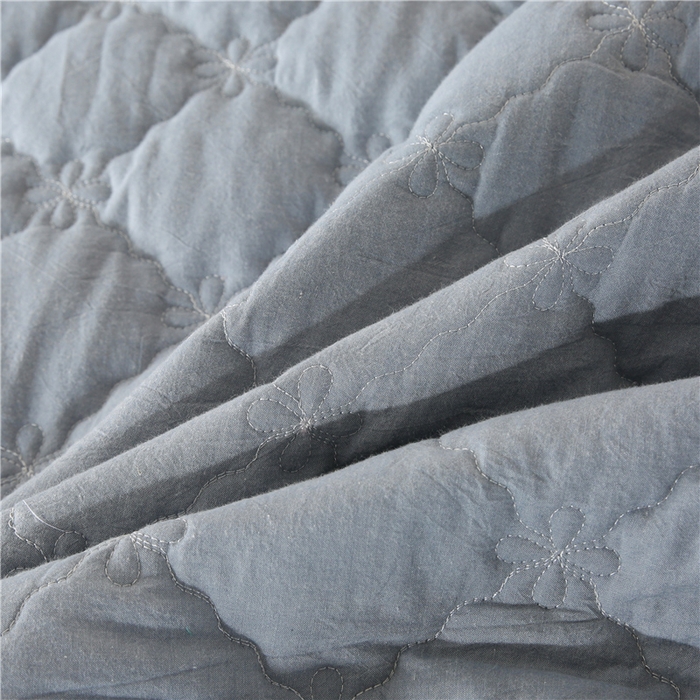 91家纺网 家纺一手货源 找家纺 欧妮家纺 2026新款全棉色织水洗棉夹棉床裙 日式水洗棉夹棉床裙J-浅蓝