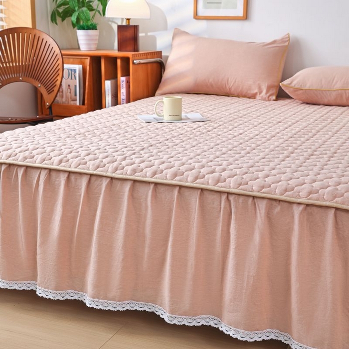 91家纺网 家纺一手货源 找家纺 欧妮家纺 2026新款全棉色织水洗棉夹棉床裙 全棉色织水洗棉-卡其