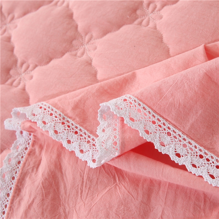 91家纺网 家纺一手货源 找家纺 欧妮家纺 2026新款全棉色织水洗棉夹棉床裙 日式水洗棉夹棉床裙J-西瓜红