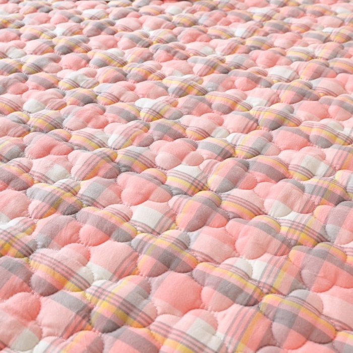 91家纺网 家纺一手货源 找家纺 欧妮家纺 2026新款全棉色织水洗棉夹棉床裙 全棉色织水洗棉-柔粉格