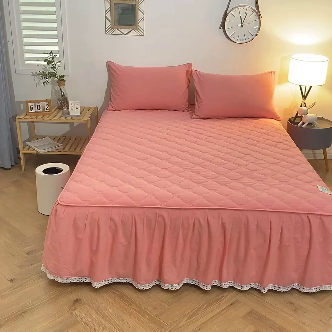 91家纺网 家纺一手货源 找家纺 欧妮家纺 2026新款全棉色织水洗棉夹棉床裙 日式水洗棉夹棉床裙J-西瓜红