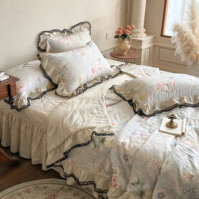 91家纺网 家纺一手货源 找家纺 网红馆（ck家纺） 2026春夏新款复古印花巴黎纱床盖夏凉被空调被夏被四件套 绚丽梦境 卡其