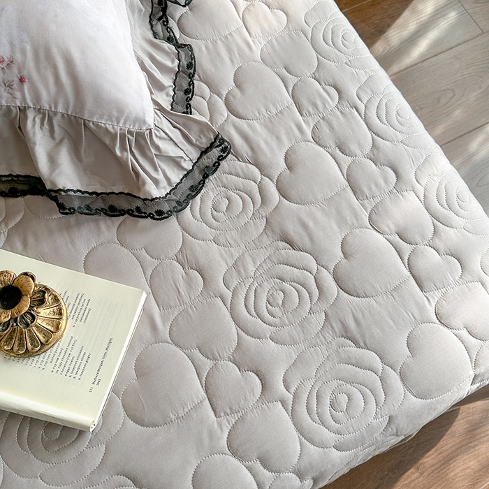 91家纺网 家纺一手货源 找家纺 网红馆（ck家纺） 2026春夏新款复古印花巴黎纱床盖夏凉被空调被夏被四件套 暗香