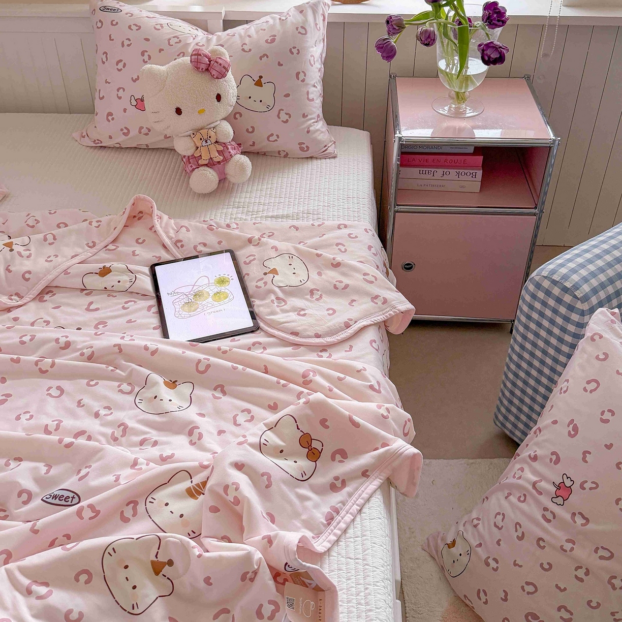 91家纺网 家纺一手货源 找家纺 觅糖家纺 2026新款针织云柔大豆夏被夏凉被空调被 豹纹猫咪粉