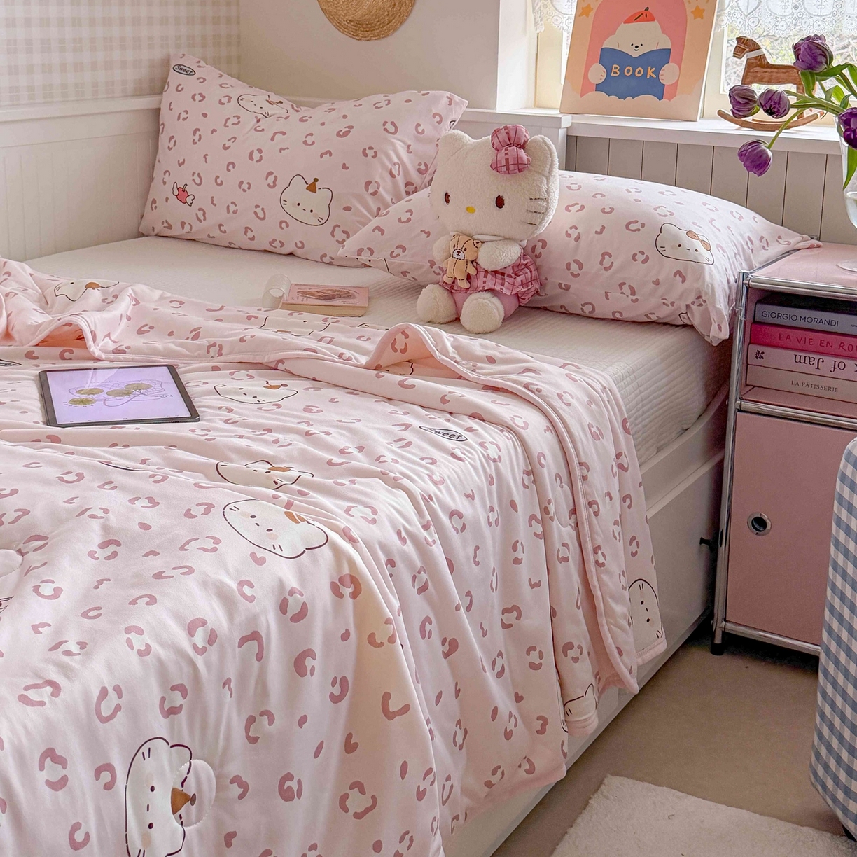 91家纺网 家纺一手货源 找家纺 觅糖家纺 2026新款针织云柔大豆夏被夏凉被空调被 豹纹猫咪粉