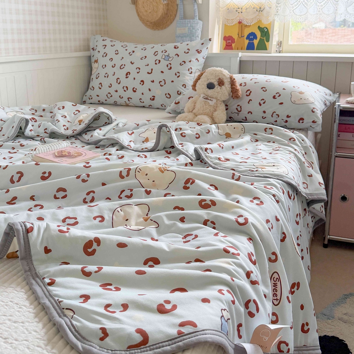 91家纺网 家纺一手货源 找家纺 觅糖家纺 2026新款针织云柔大豆夏被夏凉被空调被 豹纹猫咪蓝