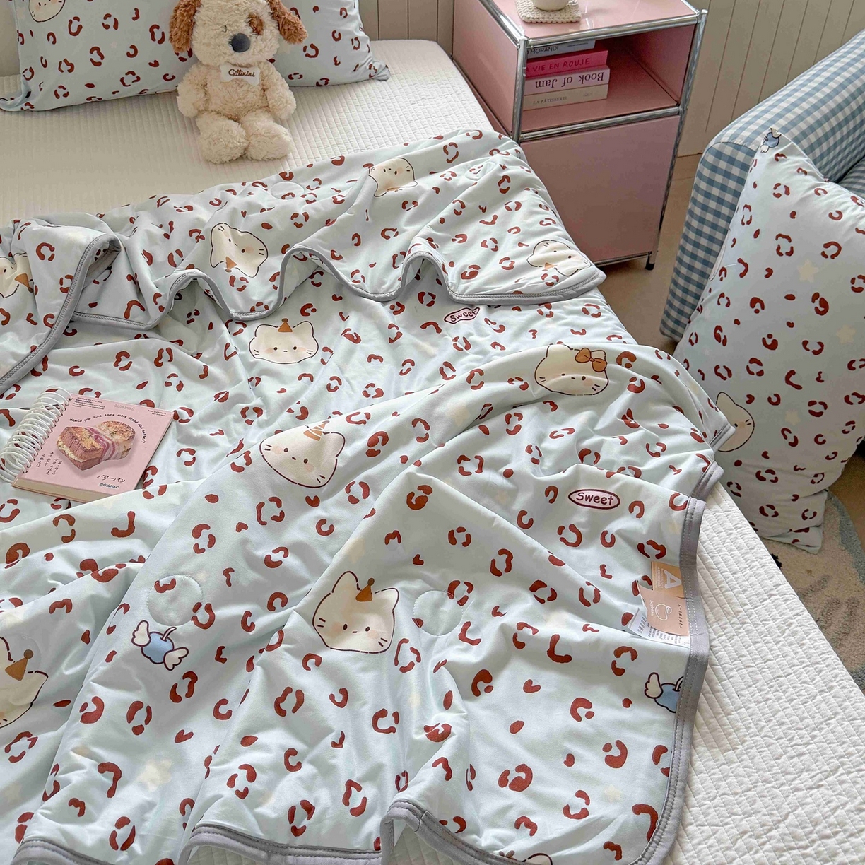 91家纺网 家纺一手货源 找家纺 觅糖家纺 2026新款针织云柔大豆夏被夏凉被空调被 豹纹猫咪蓝