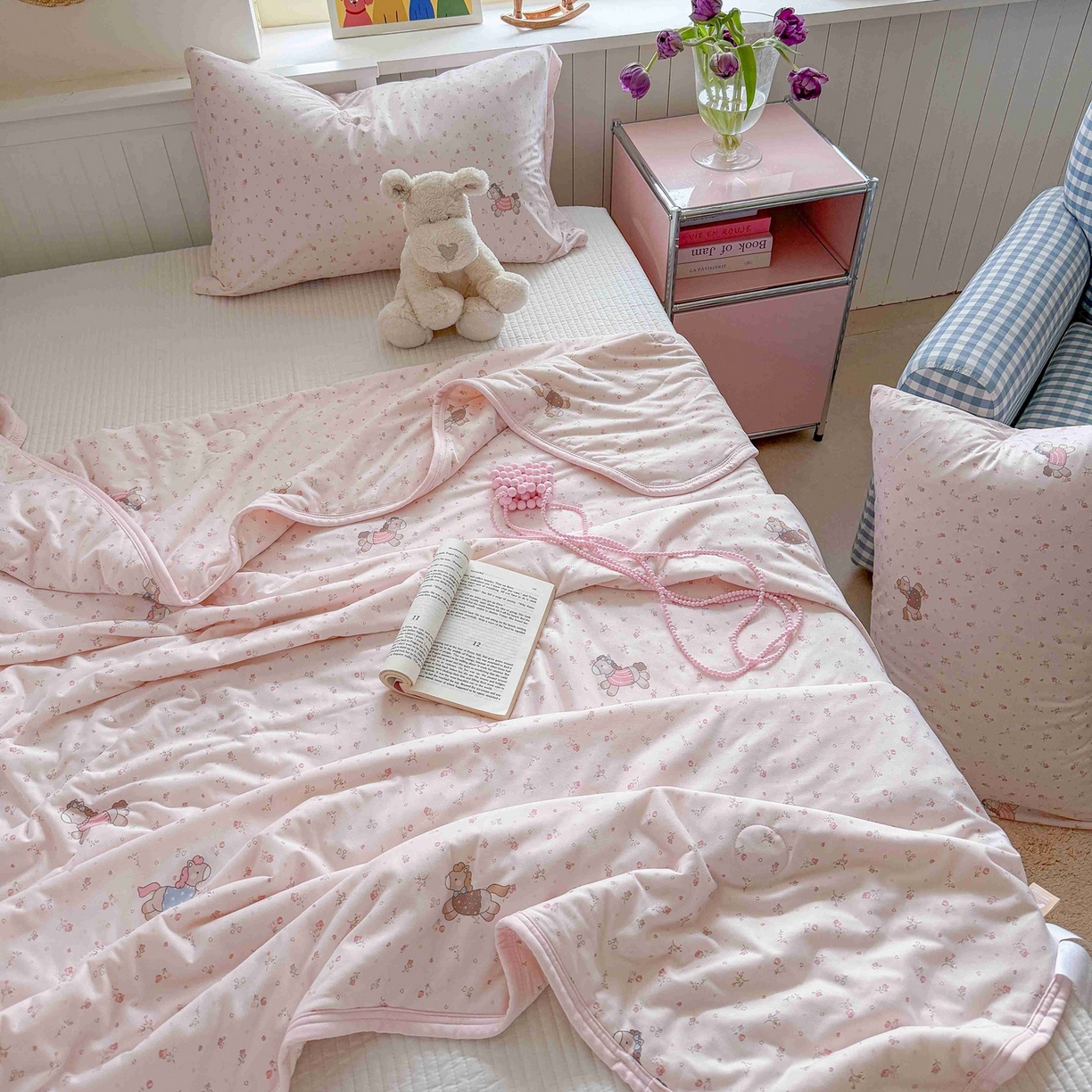 91家纺网 家纺一手货源 找家纺 觅糖家纺 2026新款针织云柔大豆夏被夏凉被空调被 花卉小马