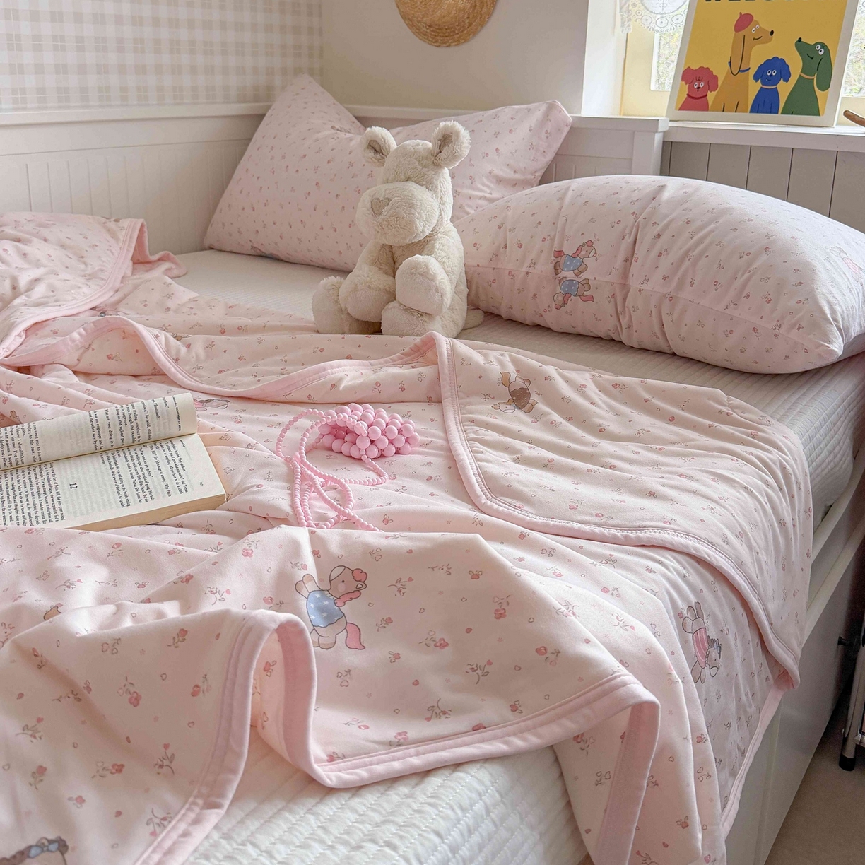 91家纺网 家纺一手货源 找家纺 觅糖家纺 2026新款针织云柔大豆夏被夏凉被空调被 花卉小马