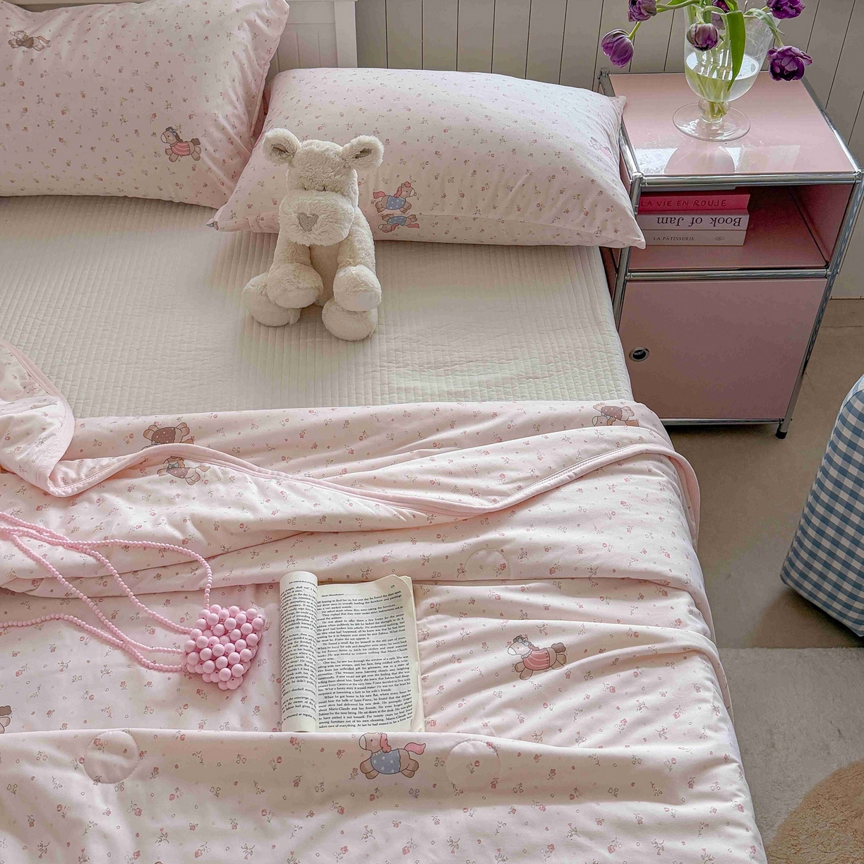 91家纺网 家纺一手货源 找家纺 觅糖家纺 2026新款针织云柔大豆夏被夏凉被空调被 花卉小马