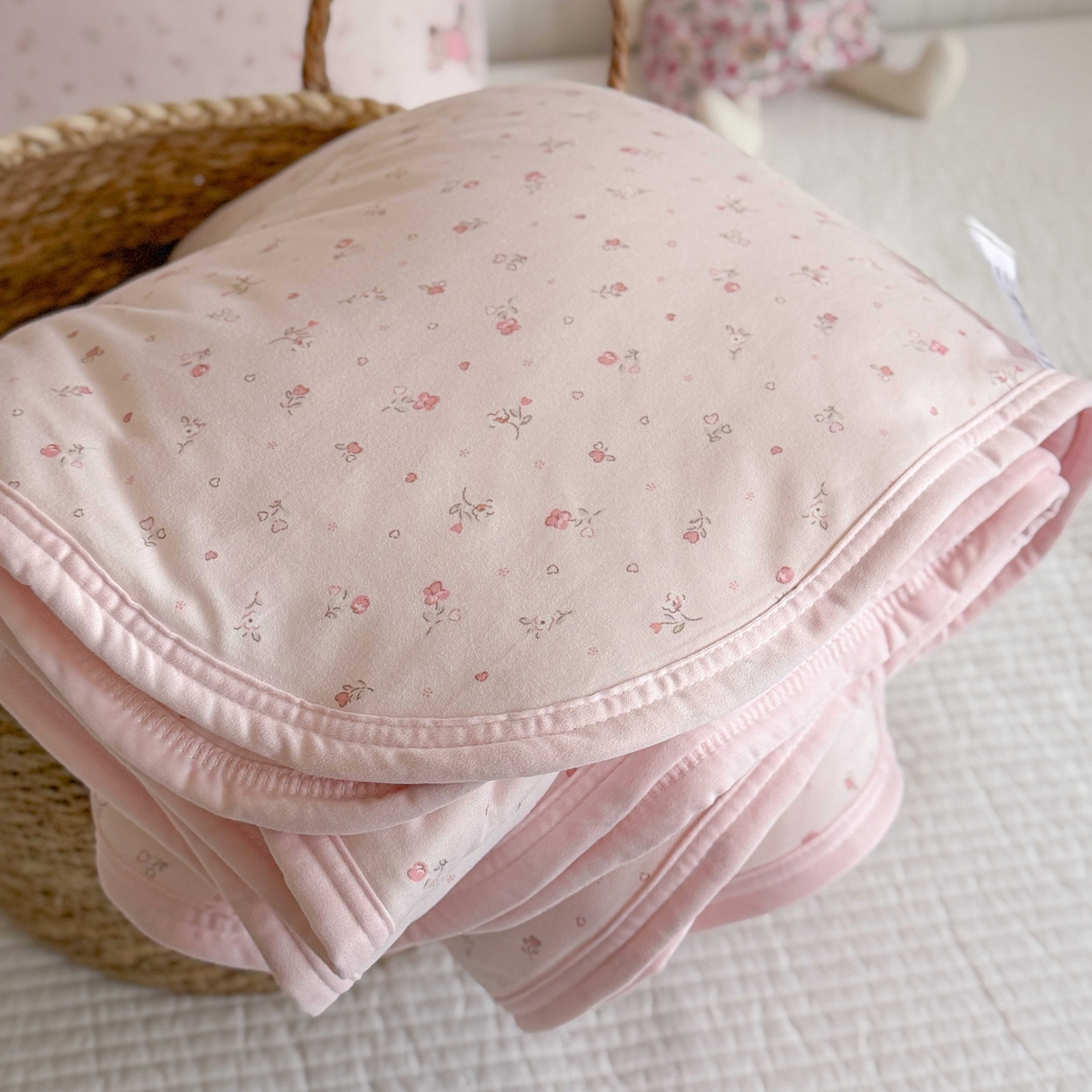 91家纺网 家纺一手货源 找家纺 觅糖家纺 2026新款针织云柔大豆夏被夏凉被空调被 花卉小马