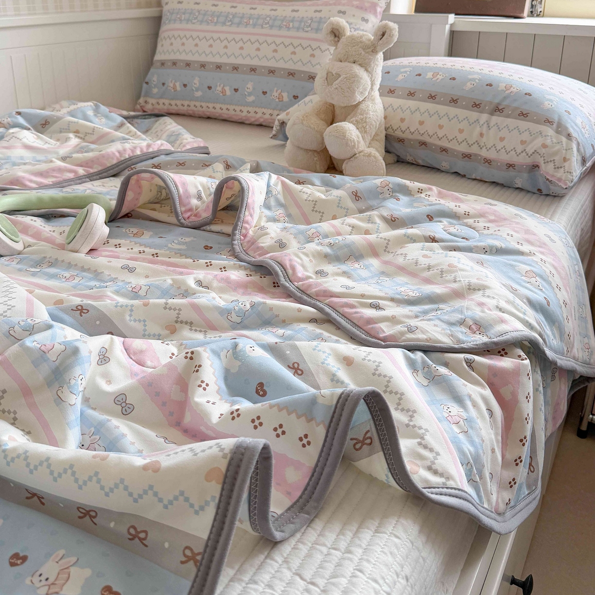 91家纺网 家纺一手货源 找家纺 觅糖家纺 2026新款针织云柔大豆夏被夏凉被空调被 奶糖兔