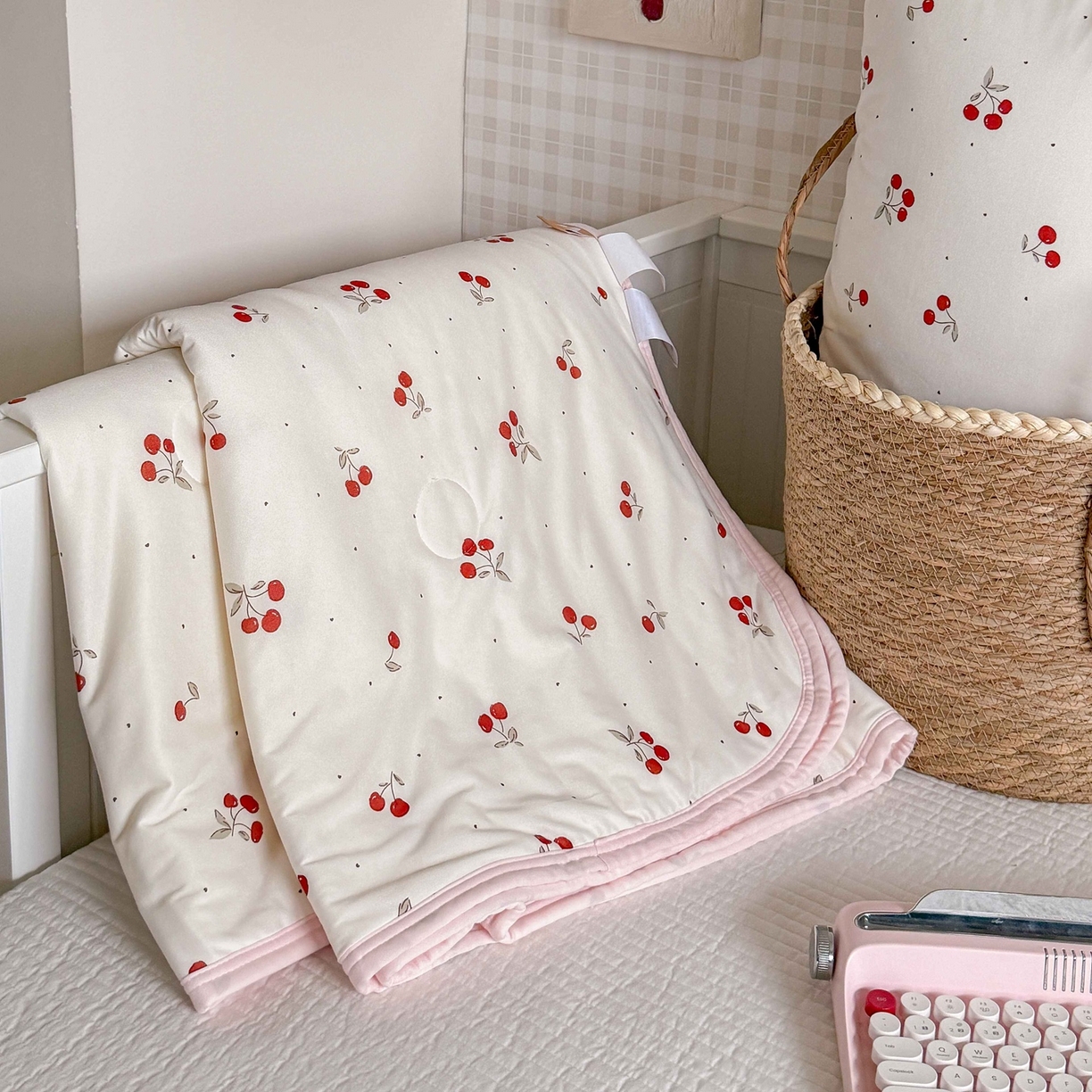 91家纺网 家纺一手货源 找家纺 觅糖家纺 2026新款针织云柔大豆夏被夏凉被空调被 甜甜樱桃