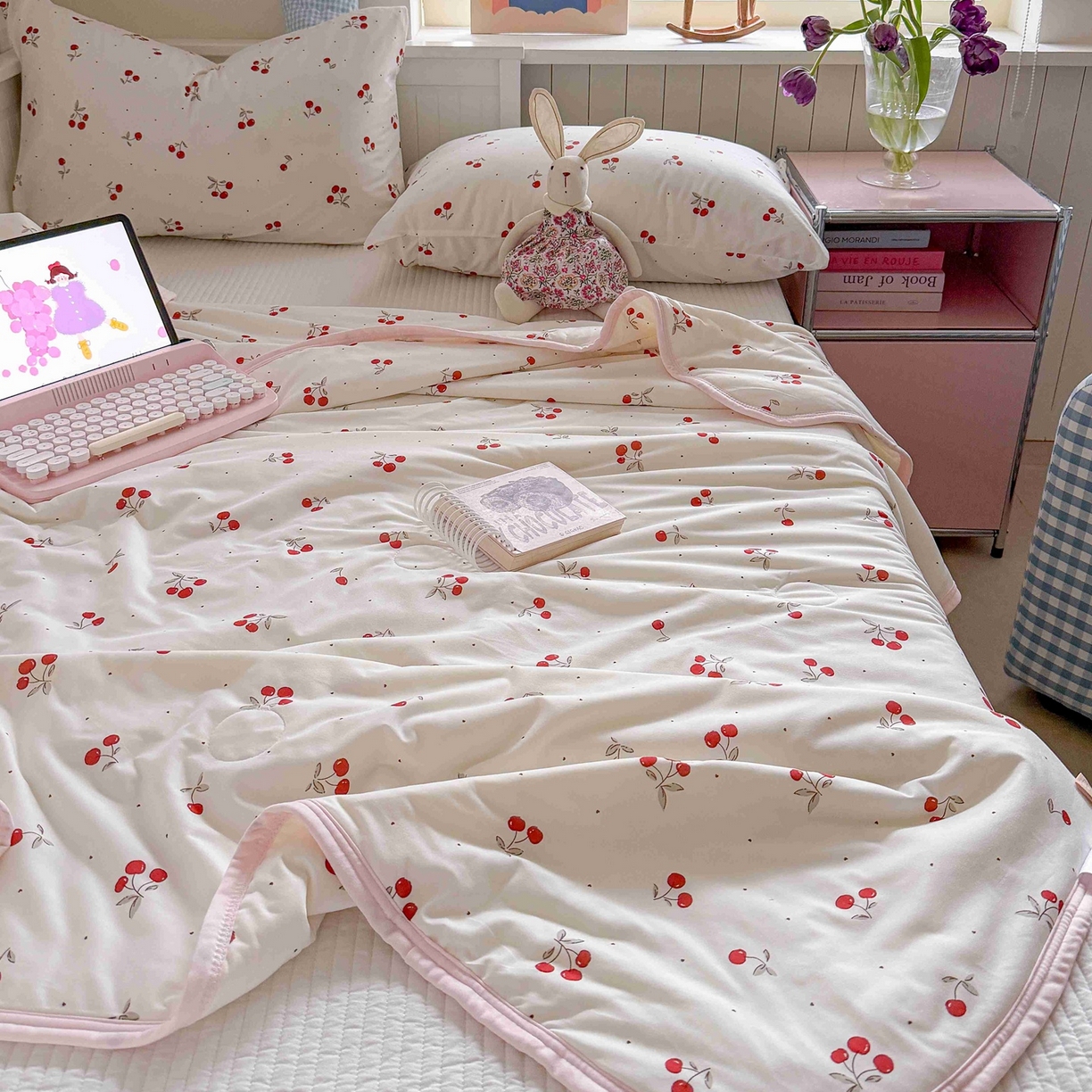 91家纺网 家纺一手货源 找家纺 觅糖家纺 2026新款针织云柔大豆夏被夏凉被空调被 甜甜樱桃