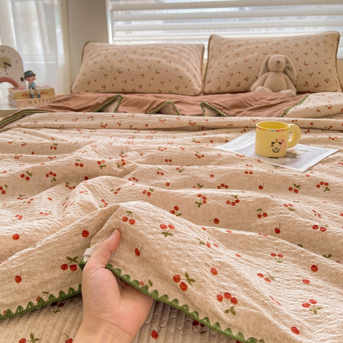 91家纺网 家纺一手货源 找家纺 （总）梵朴 2026新款A类泡芙双层纱贝壳边床盖夏被四件套三角针夏凉被空调被