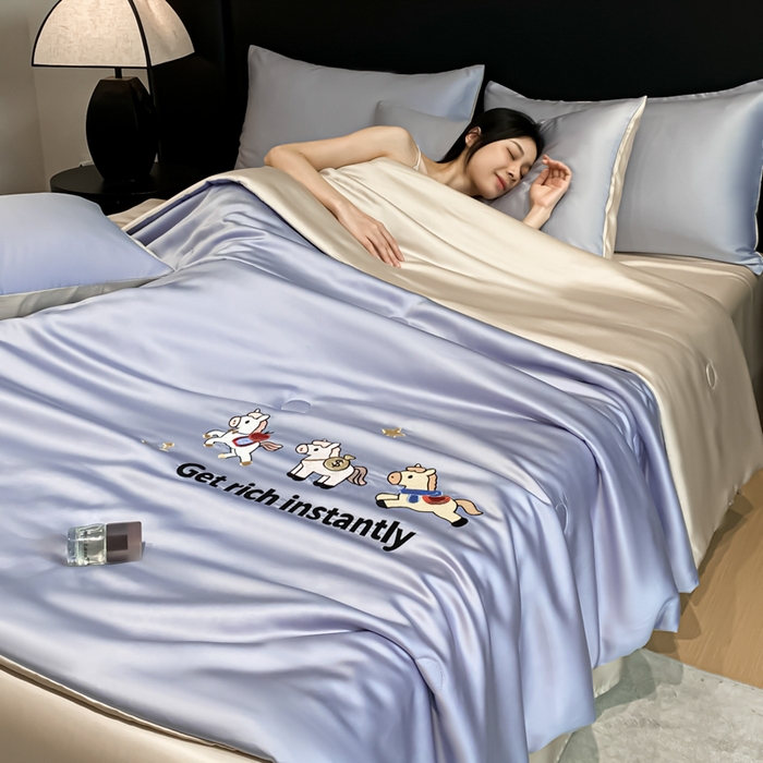 91家纺网 家纺一手货源 找家纺 利欧 2026新款水洗天丝刺绣夏被四件套-马上有钱 马上有钱-紫灰+梧桐