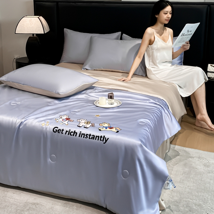 91家纺网 家纺一手货源 找家纺 利欧 2026新款水洗天丝刺绣夏被四件套-马上有钱 马上有钱-紫灰+梧桐