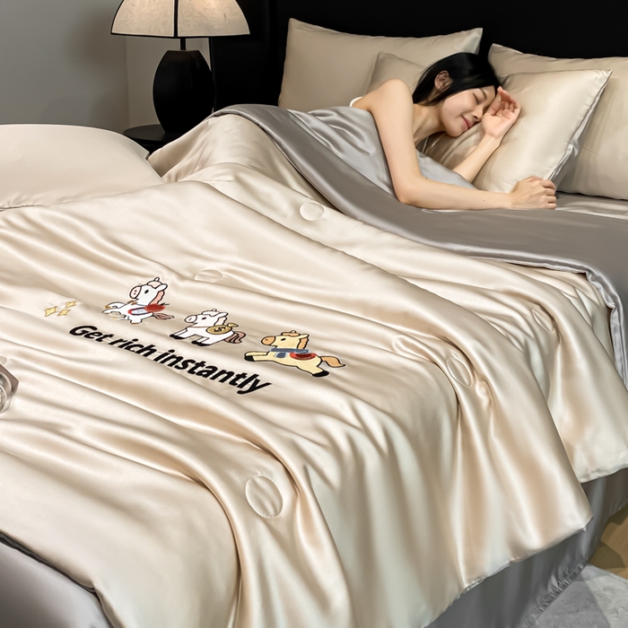 91家纺网 家纺一手货源 找家纺 利欧 2026新款水洗天丝刺绣夏被四件套-马上有钱 马上有钱-梧桐+山灰