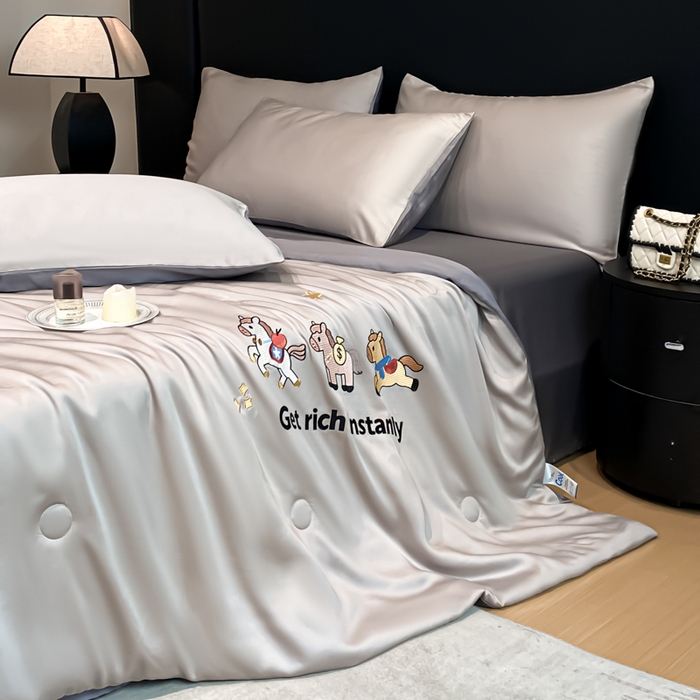 91家纺网 家纺一手货源 找家纺 利欧 2026新款水洗天丝刺绣夏被四件套-马上有钱 马上有钱-山灰+摩卡灰