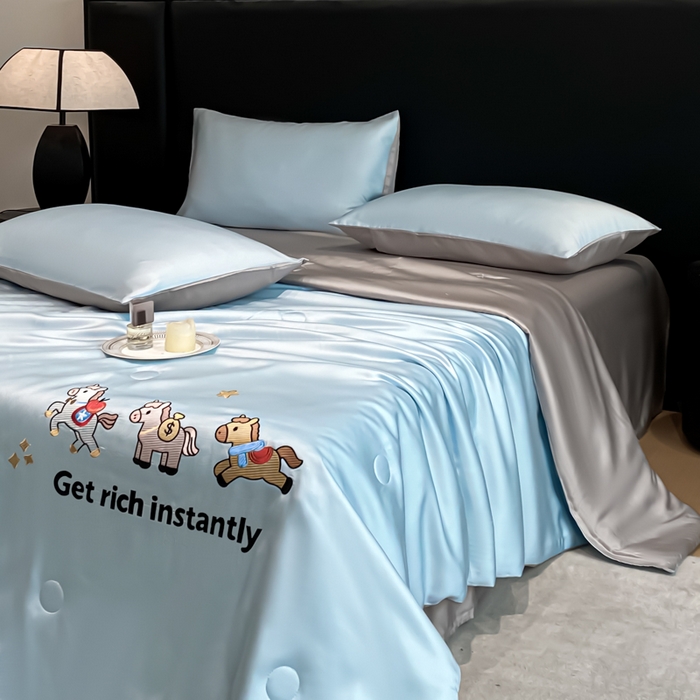 91家纺网 家纺一手货源 找家纺 利欧 2026新款水洗天丝刺绣夏被四件套-马上有钱 马上有钱-月光蓝+山灰