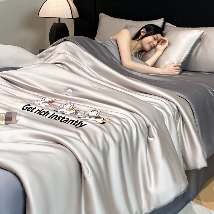 91家纺网 家纺一手货源 找家纺 利欧 2026新款水洗天丝刺绣夏被四件套-马上有钱 马上有钱-山灰+摩卡灰