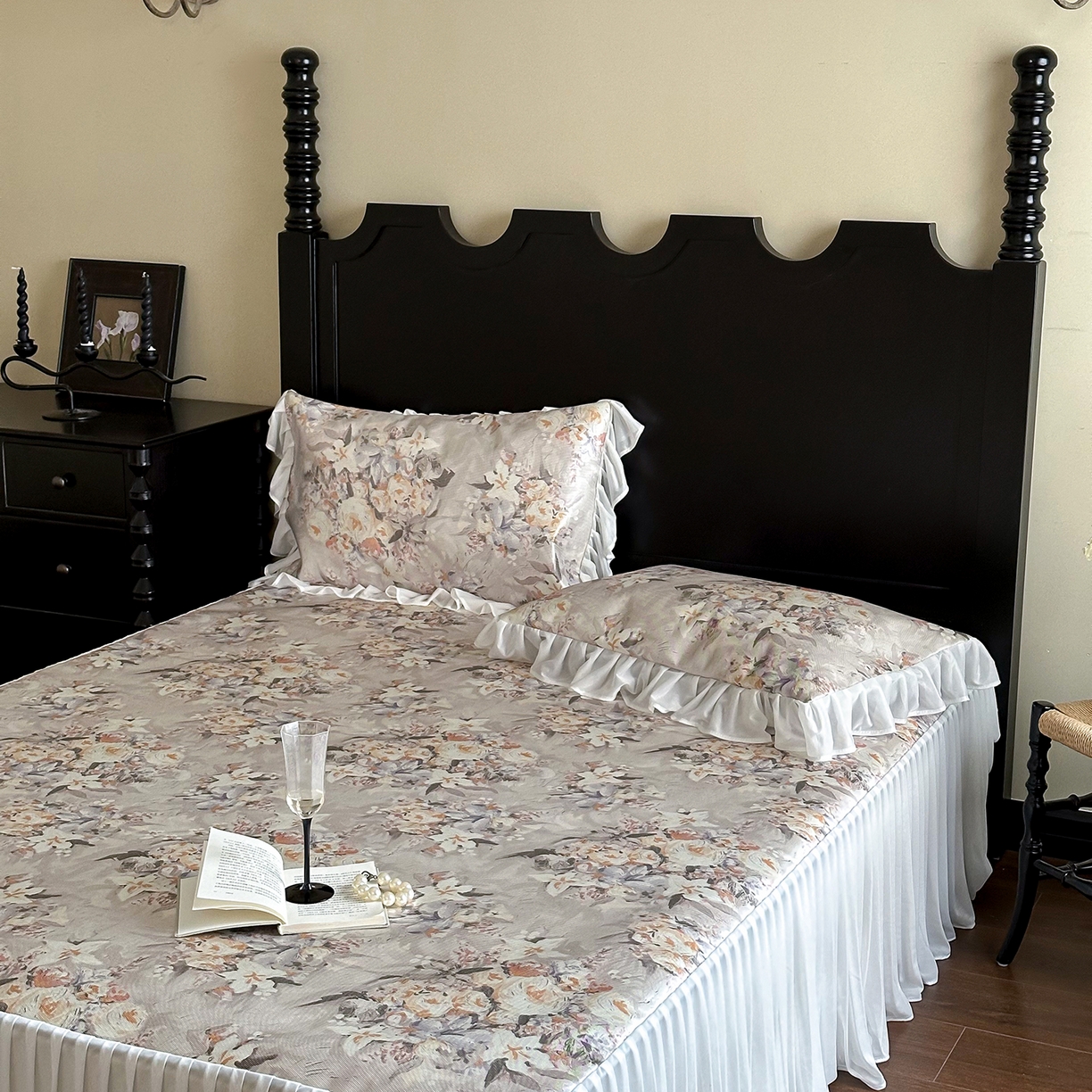 91家纺网 家纺一手货源 找家纺 JUICY 橘滋家纺 2026新款法式复古床裙冰丝席凉席席子 翡冷翠之梦