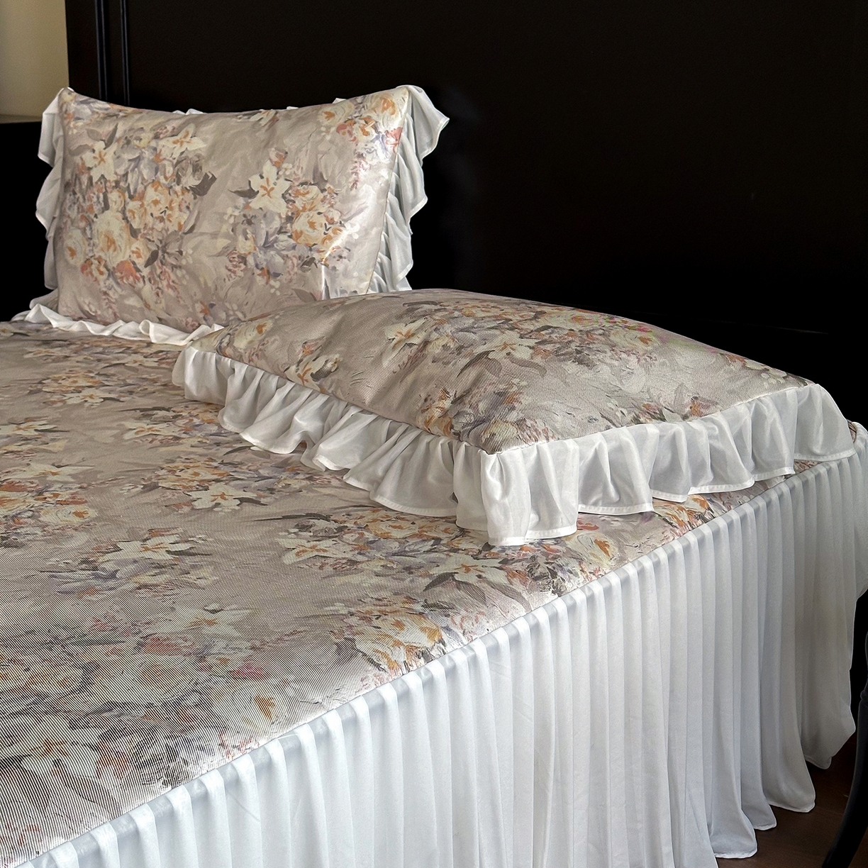 91家纺网 家纺一手货源 找家纺 JUICY 橘滋家纺 2026新款法式复古床裙冰丝席凉席席子 翡冷翠之梦