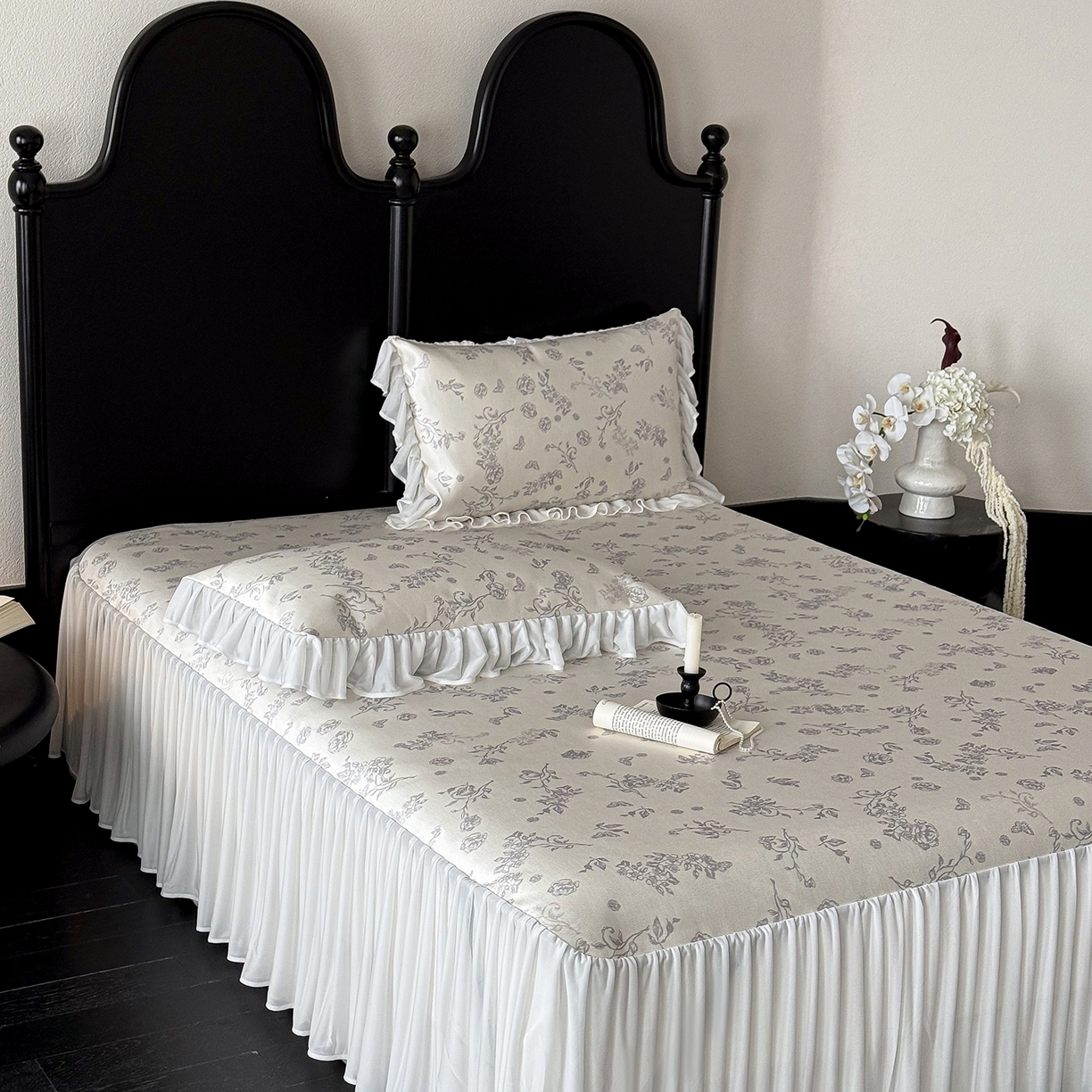 91家纺网 家纺一手货源 找家纺 JUICY 橘滋家纺 2026新款法式复古床裙冰丝席凉席席子 雾绘