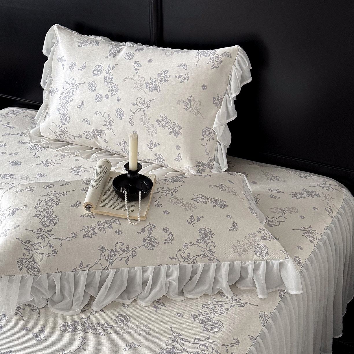 91家纺网 家纺一手货源 找家纺 JUICY 橘滋家纺 2026新款法式复古床裙冰丝席凉席席子 雾绘