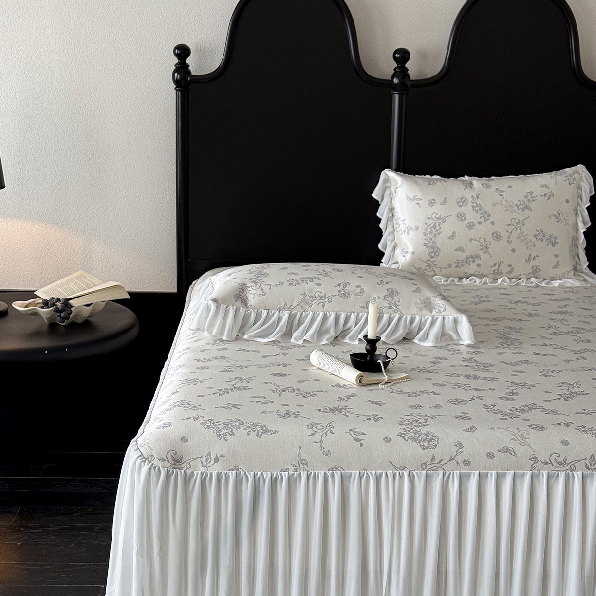 91家纺网 家纺一手货源 找家纺 JUICY 橘滋家纺 2026新款法式复古床裙冰丝席凉席席子 雾绘