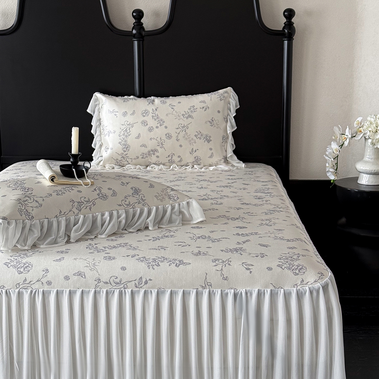 91家纺网 家纺一手货源 找家纺 JUICY 橘滋家纺 2026新款法式复古床裙冰丝席凉席席子 雾绘