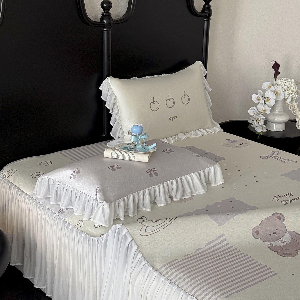 91家纺网 家纺一手货源 找家纺 JUICY 橘滋家纺 2026新款法式复古床裙冰丝席凉席席子 手作童话