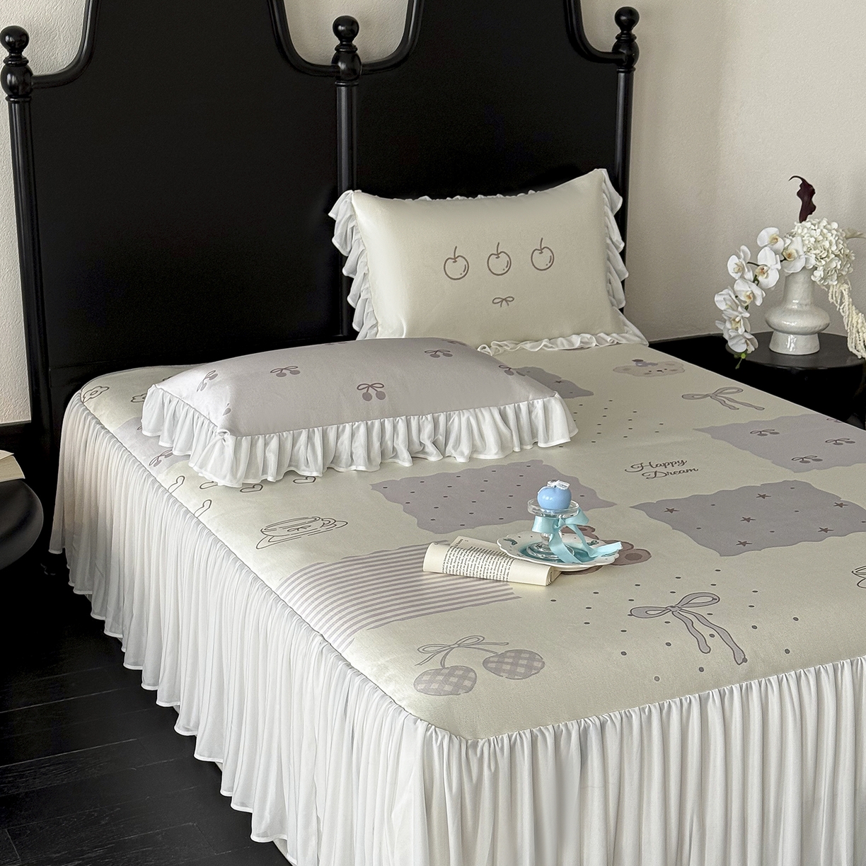 91家纺网 家纺一手货源 找家纺 JUICY 橘滋家纺 2026新款法式复古床裙冰丝席凉席席子 手作童话