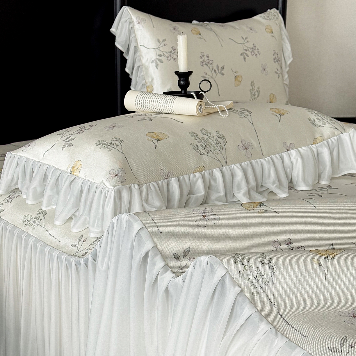 91家纺网 家纺一手货源 找家纺 JUICY 橘滋家纺 2026新款法式复古床裙冰丝席凉席席子 叶间小夜曲