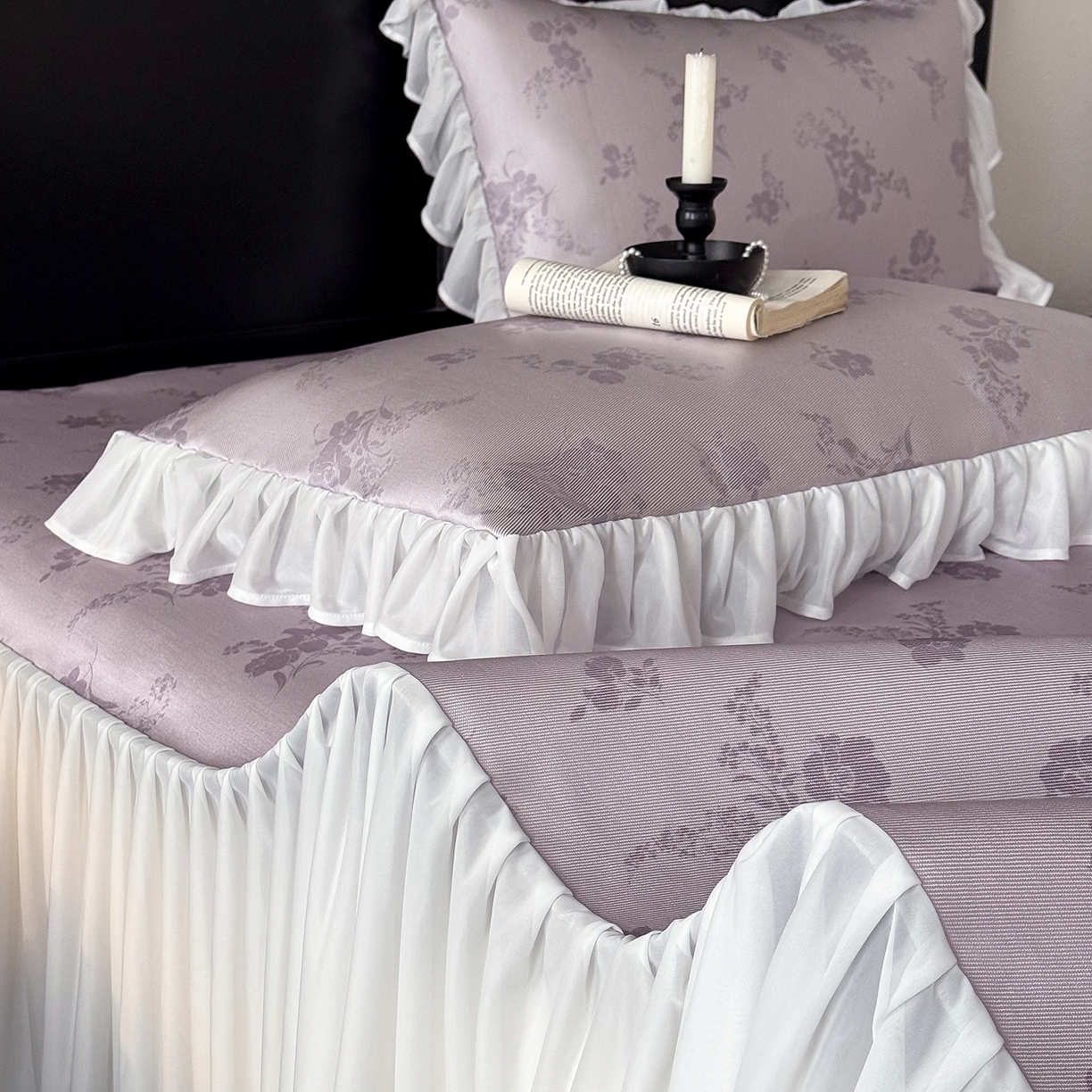 91家纺网 家纺一手货源 找家纺 JUICY 橘滋家纺 2026新款法式复古床裙冰丝席凉席席子 薄暮絮语