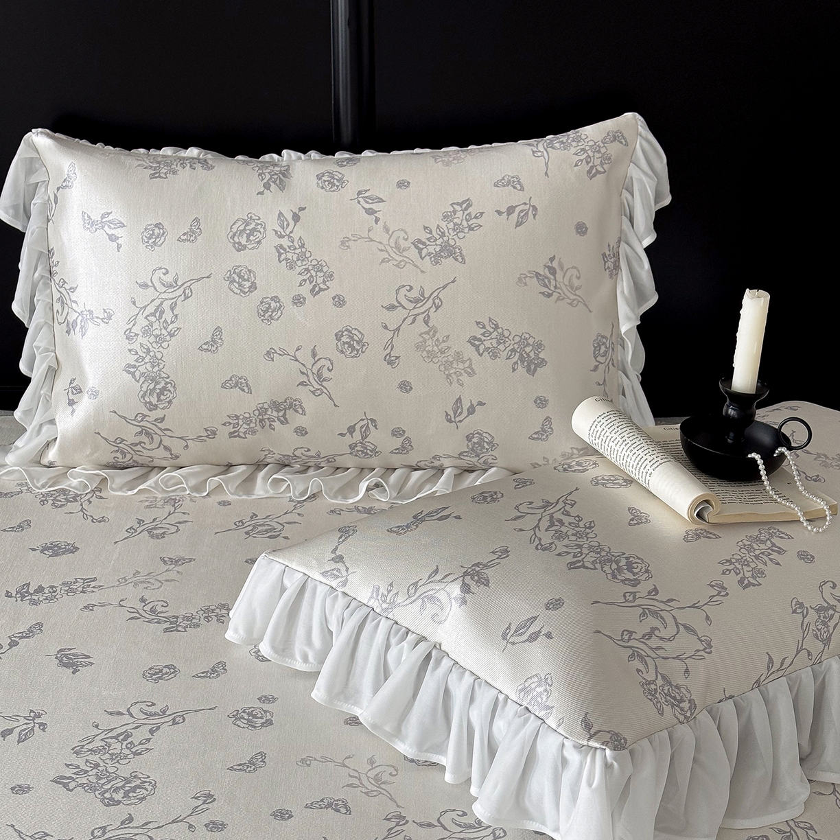 91家纺网 家纺一手货源 找家纺 JUICY 橘滋家纺 2026新款法式复古床裙冰丝席凉席席子 雾绘