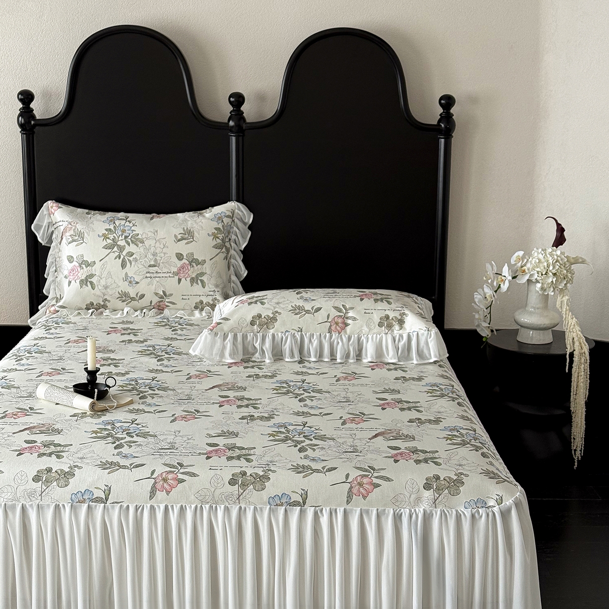 91家纺网 家纺一手货源 找家纺 JUICY 橘滋家纺 2026新款法式复古床裙冰丝席凉席席子 维多利亚花园手扎