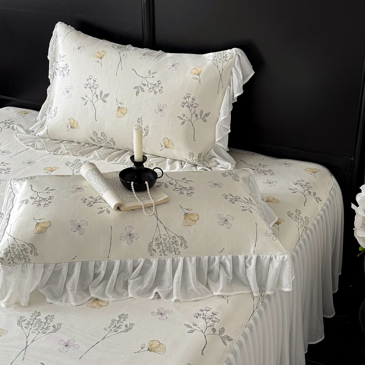 91家纺网 家纺一手货源 找家纺 JUICY 橘滋家纺 2026新款法式复古床裙冰丝席凉席席子 叶间小夜曲