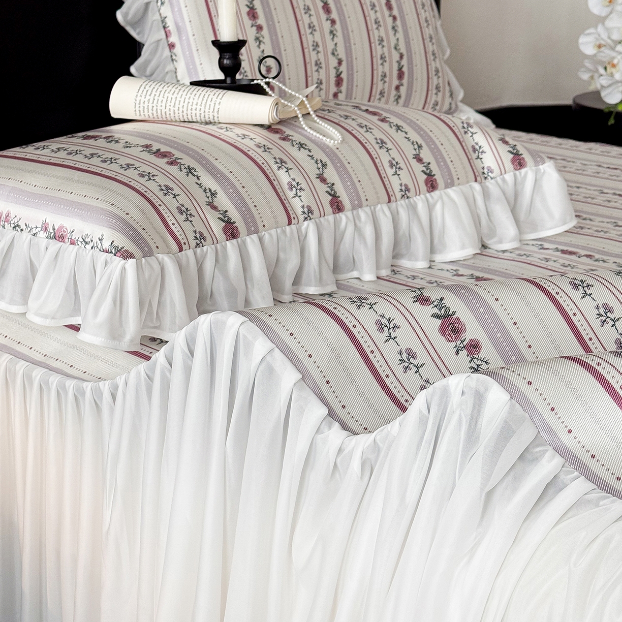 91家纺网 家纺一手货源 找家纺 JUICY 橘滋家纺 2026新款法式复古床裙冰丝席凉席席子 紫藤垂帘