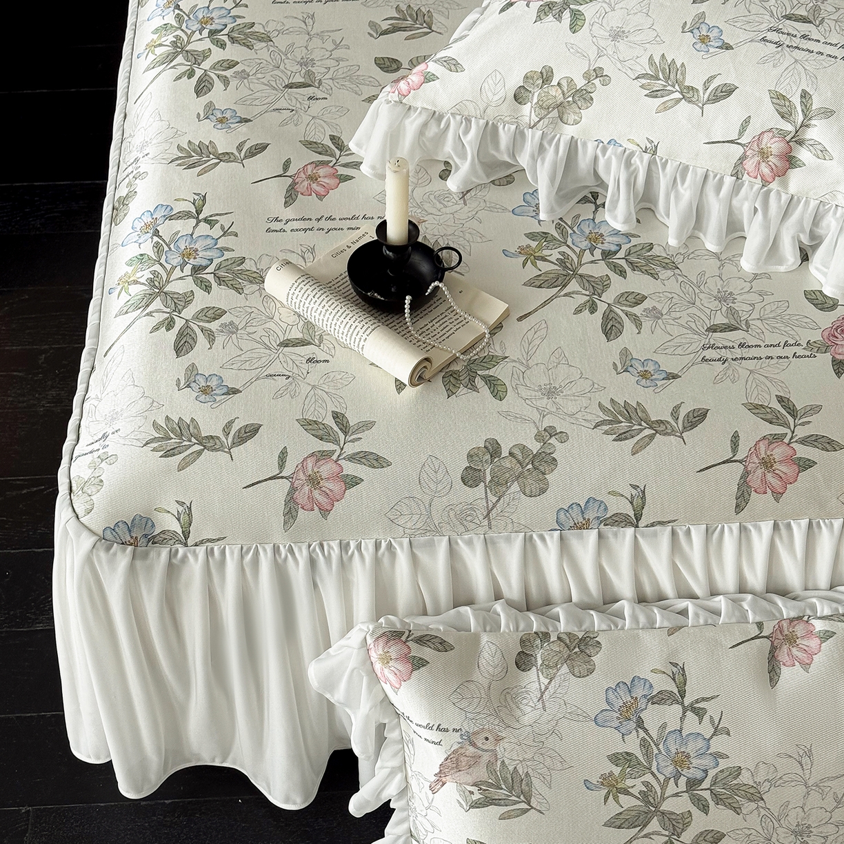 91家纺网 家纺一手货源 找家纺 JUICY 橘滋家纺 2026新款法式复古床裙冰丝席凉席席子 维多利亚花园手扎