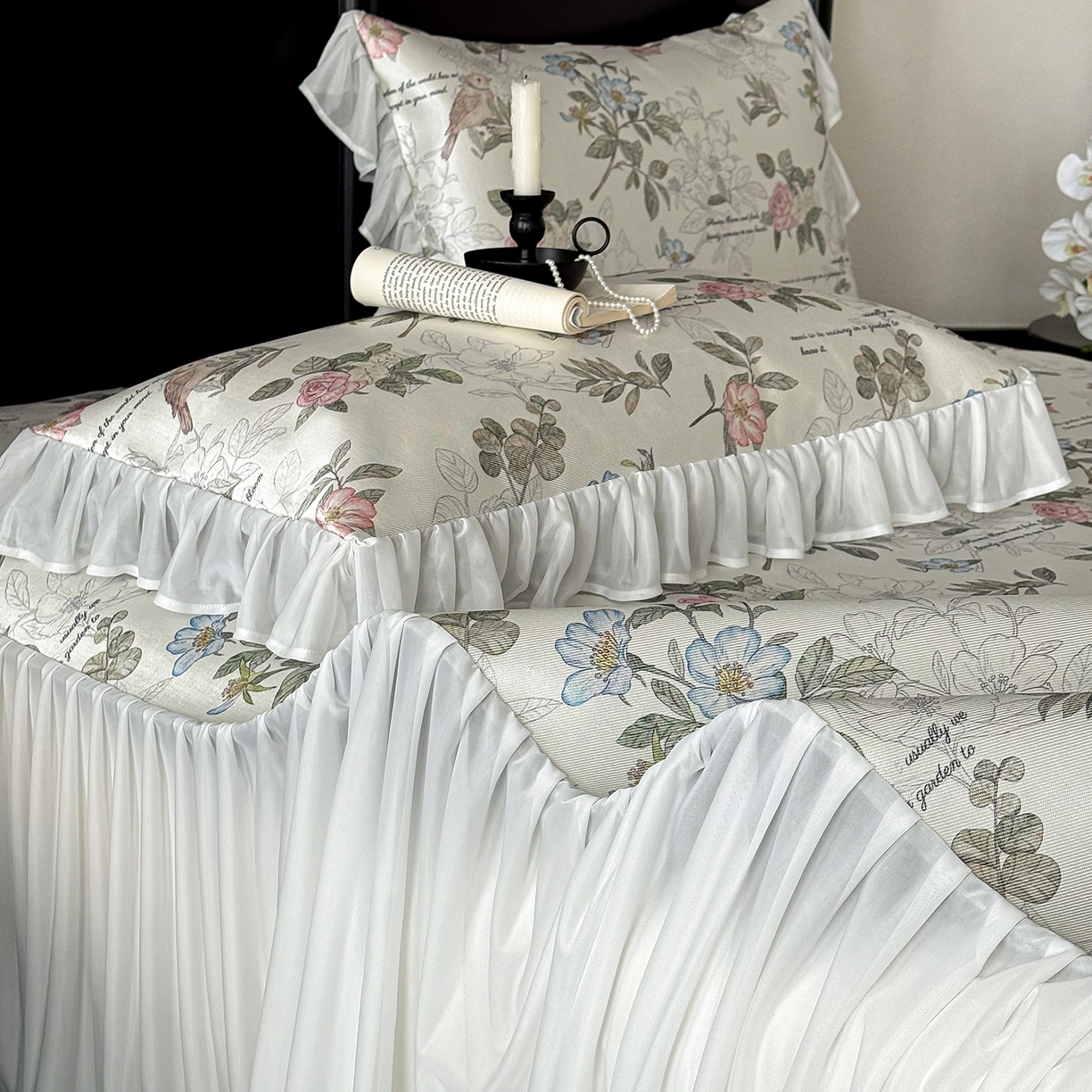 91家纺网 家纺一手货源 找家纺 JUICY 橘滋家纺 2026新款法式复古床裙冰丝席凉席席子 维多利亚花园手扎