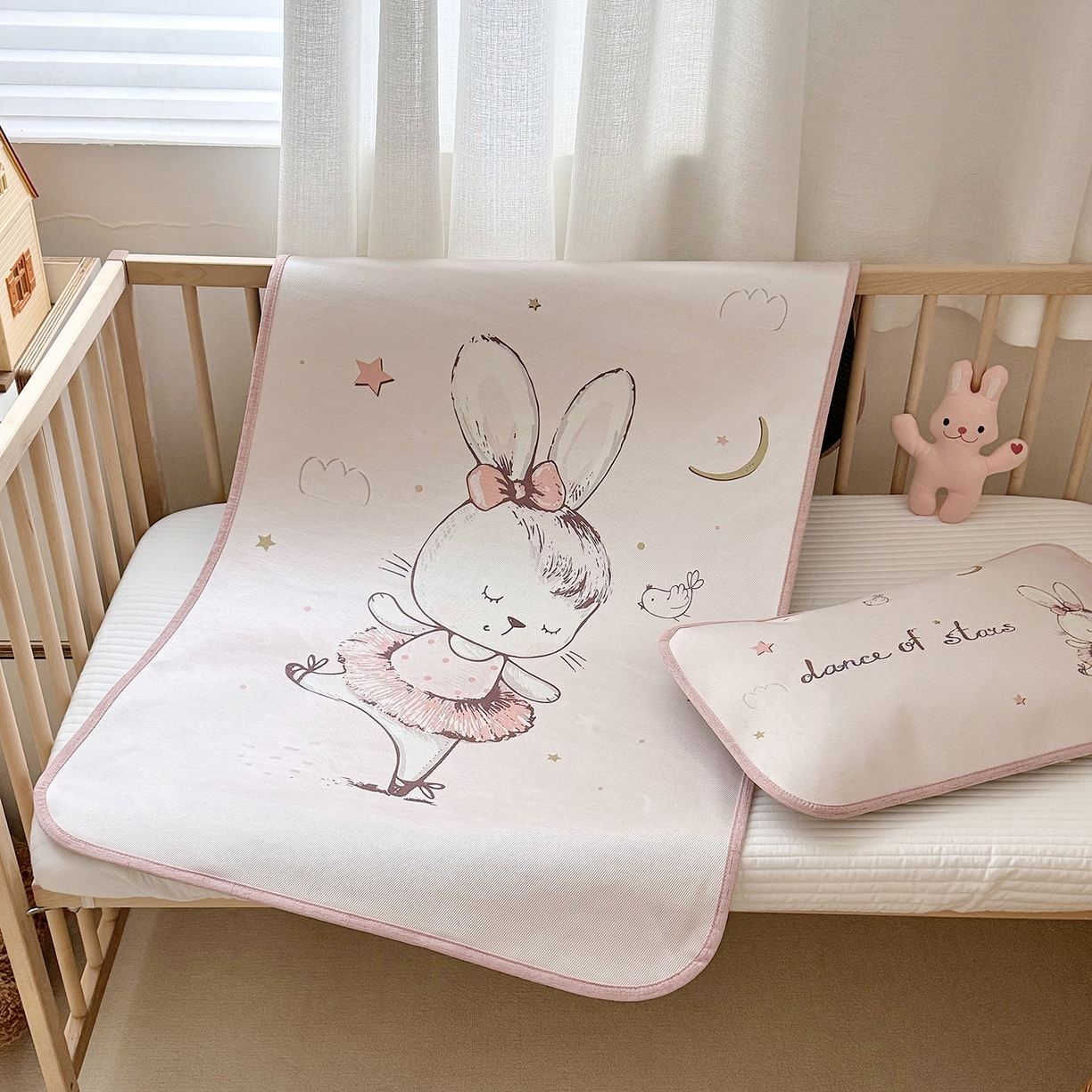 91家纺网 家纺一手货源 找家纺 （总）JUICY 橘滋家纺 2026新款A类北欧简约数码婴儿席幼儿园冰丝席凉席