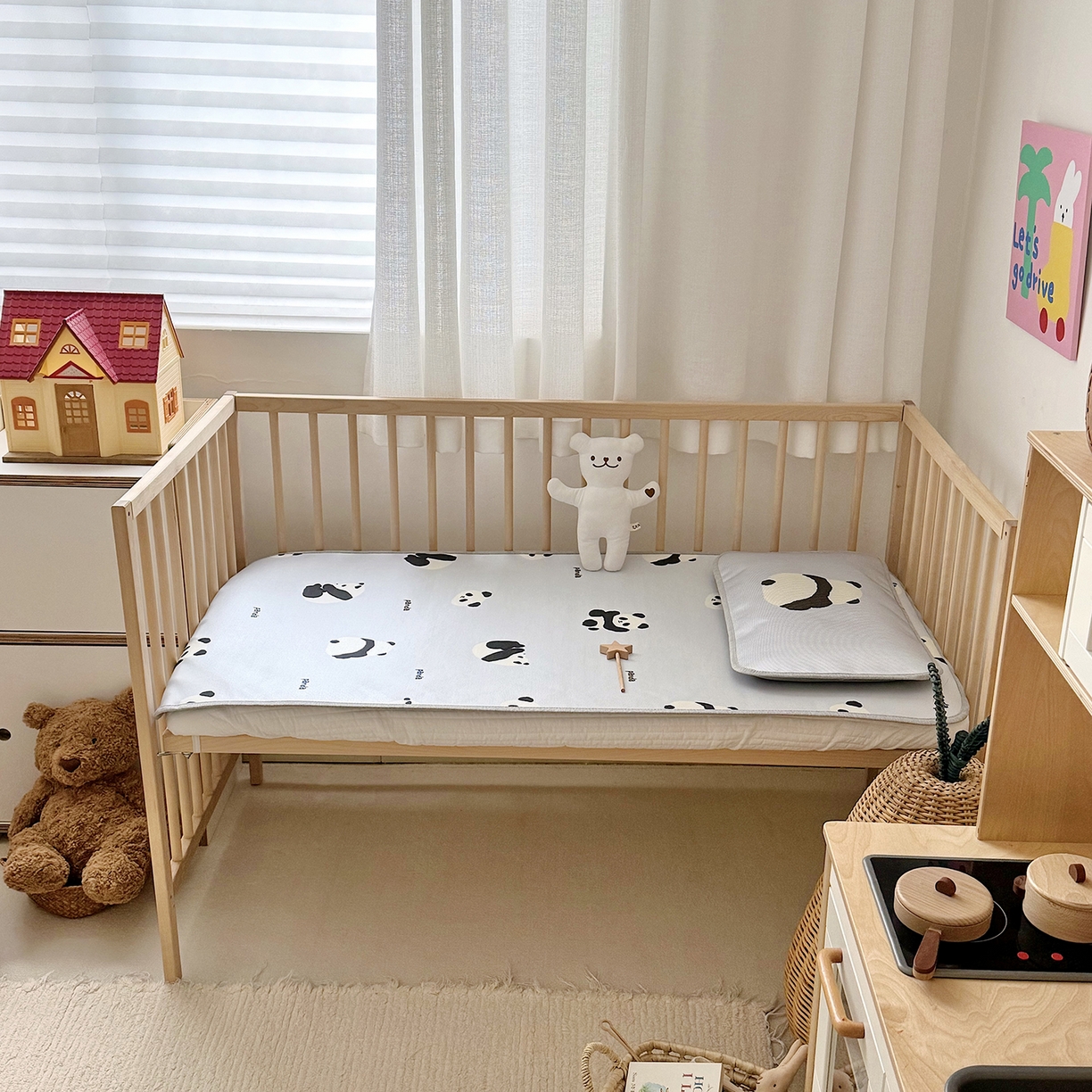 91家纺网 家纺一手货源 找家纺 JUICY 橘滋家纺 2026新款A类北欧简约数码印花婴童冰丝席凉席 翻滚熊猫