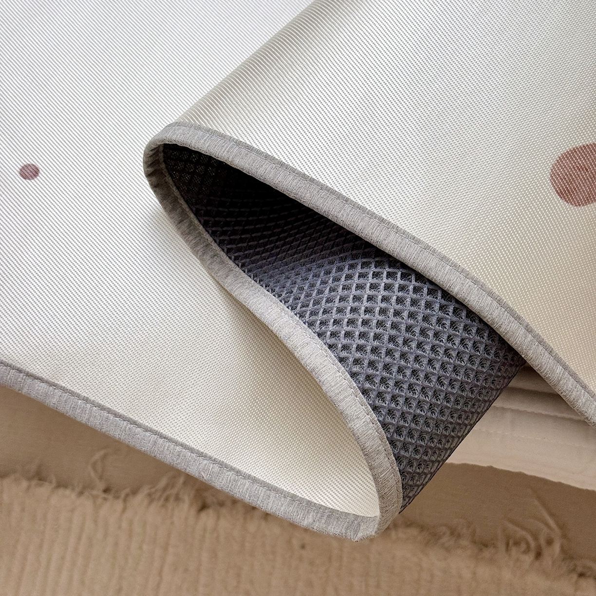 91家纺网 家纺一手货源 找家纺 JUICY 橘滋家纺 2026新款A类北欧简约数码印花婴童冰丝席凉席 木马小熊