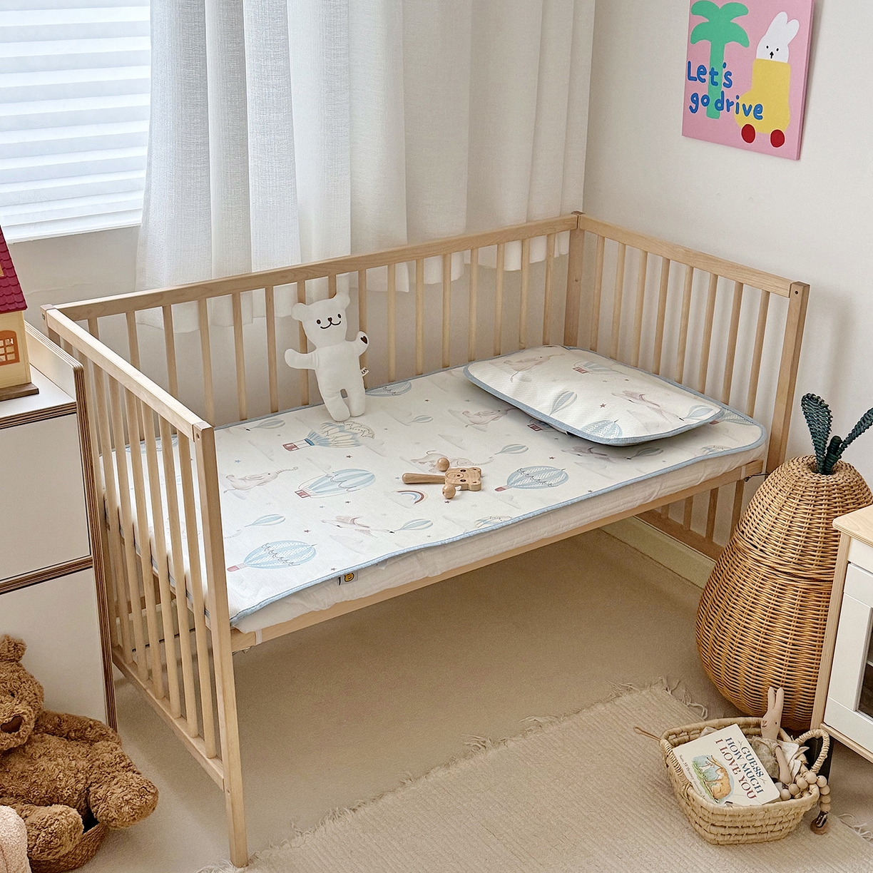 91家纺网 家纺一手货源 找家纺 JUICY 橘滋家纺 2026新款A类北欧简约数码印花婴童冰丝席凉席 奇幻之旅